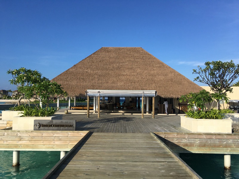 Synthetic Thatched Roof Tiles For Maldives Tourist Reception Center Pavilion