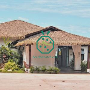 Coperture artificiali resistenti in foglie di palma per l'ecoturismo in Costa Rica