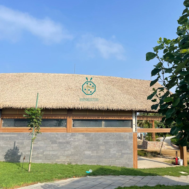 Presentazione del progetto di paglia artificiale e stuoie di bambù per i padiglioni Park Villa in Arabia Saudita