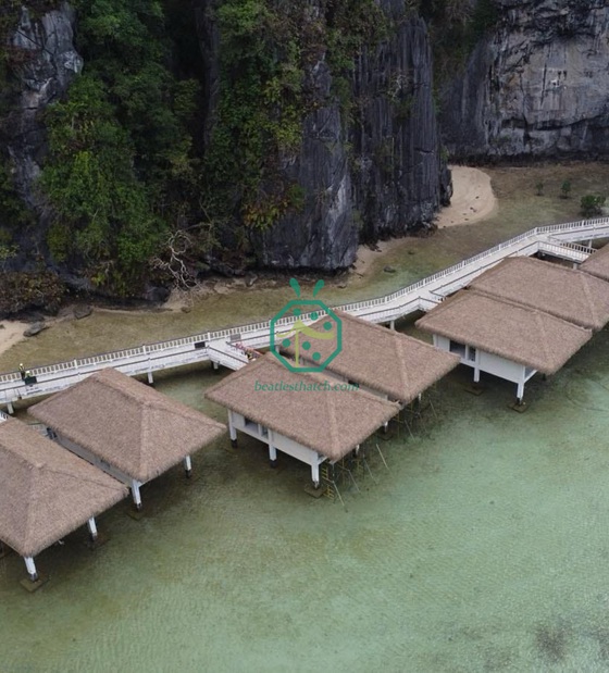 Copertura del tetto in paglia artificiale del Palawan Resort Hotel