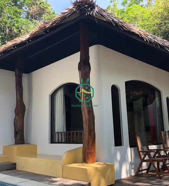 Copertura del tetto in paglia artificiale dell'hotel resort dell'isola della Thailandia